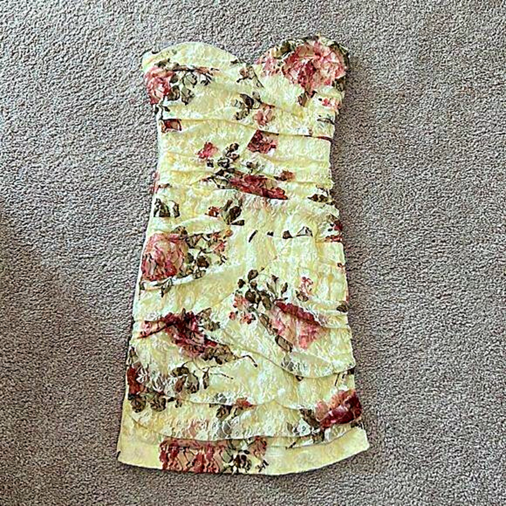 Floral‎ dress